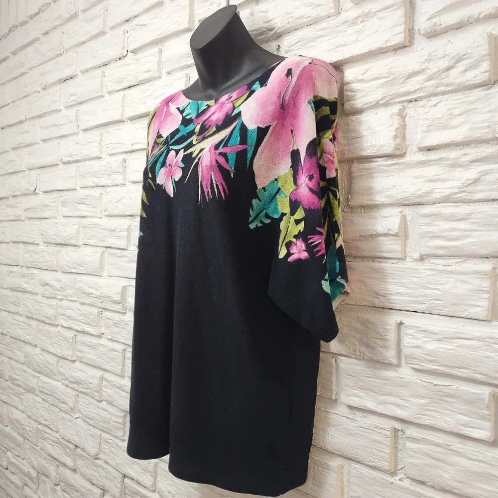 Christopher & Banks Sweater Size L_4
